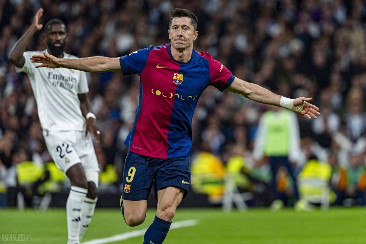 关于莱万多夫斯基新星表现优异表现突出，法国队前途光明！比赛高潮迭起的信息-九游行业领航者