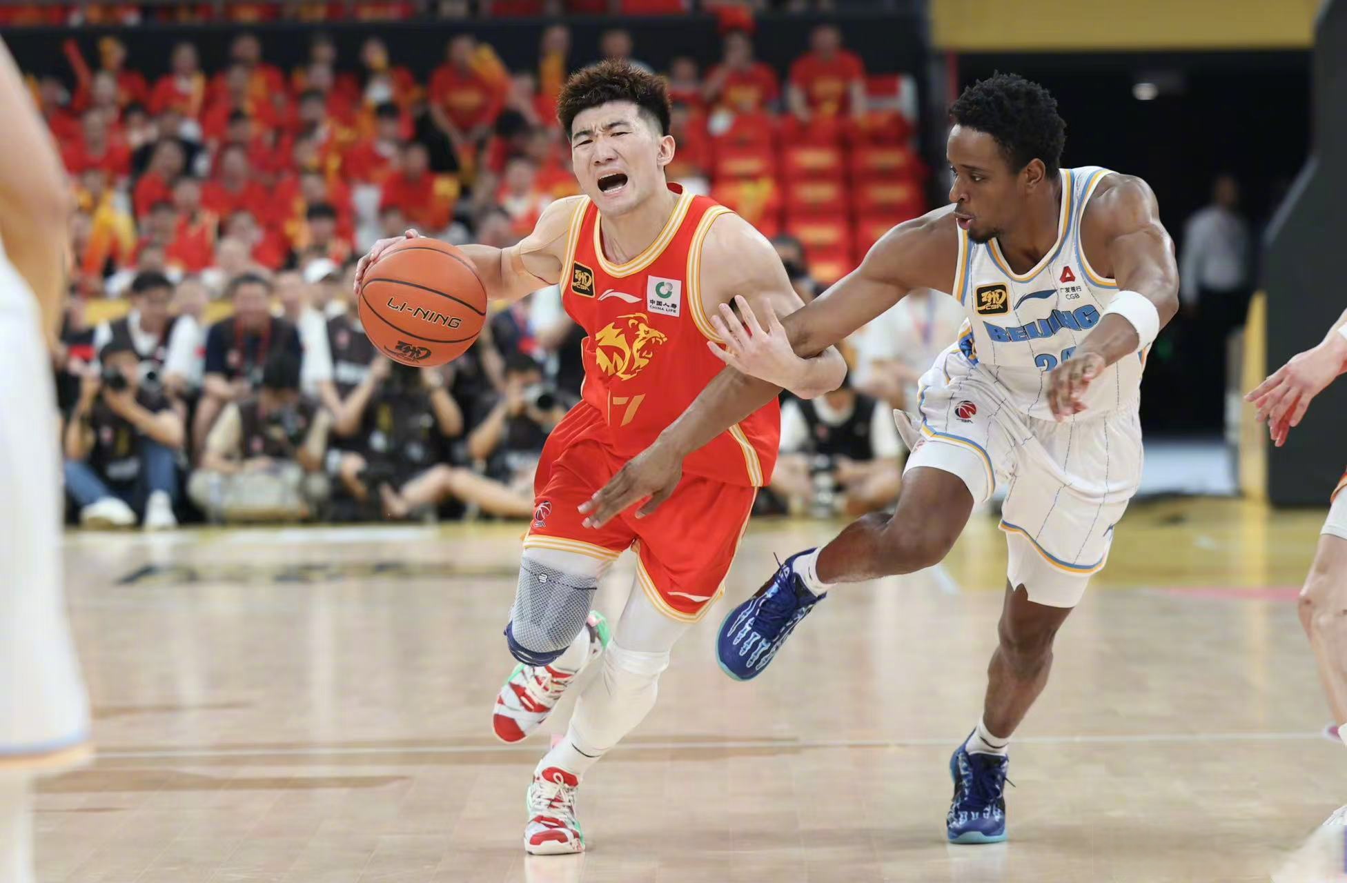 关于CBA季后赛清晨再迎强敌；北京首钢扳平良机；主帅态度——信心回归；轮换策略成焦点的信息-九游游戏平台